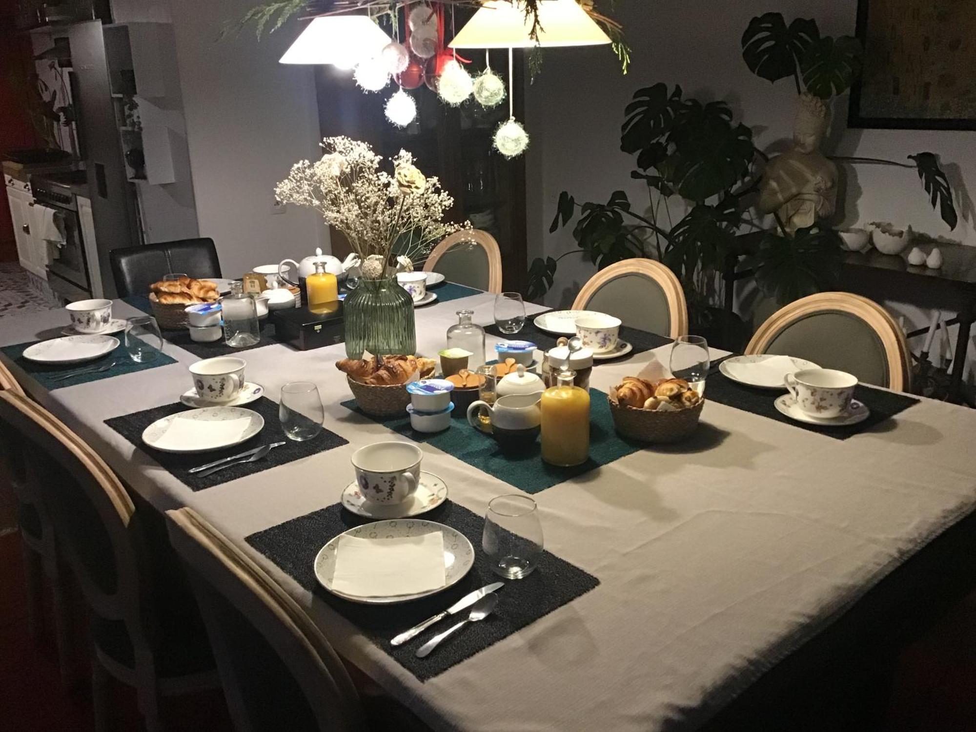 une maison à la campagne Beaune-la-Rolande Extérieur photo