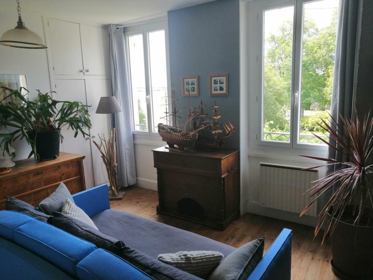 une maison à la campagne Beaune-la-Rolande Extérieur photo